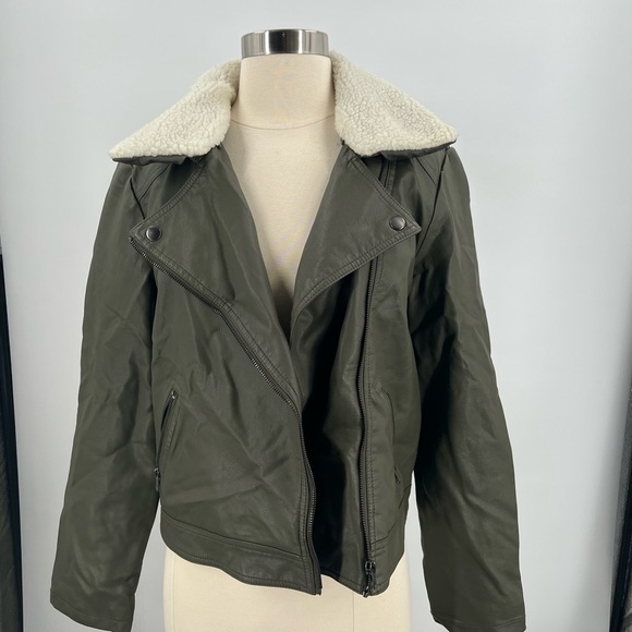 Forever 21 Faux Jacket Ladies Large - Picture 1 of 5